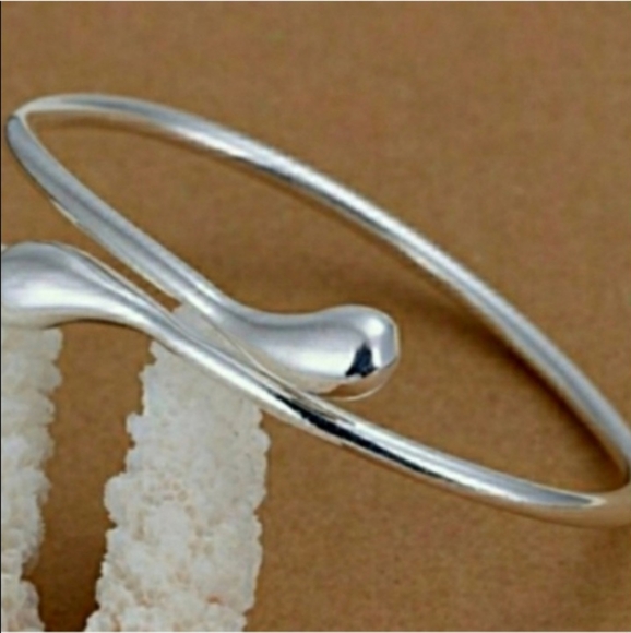 925 Sterling Silver Waterdrop Jewelry Set - Picture 3 of 4